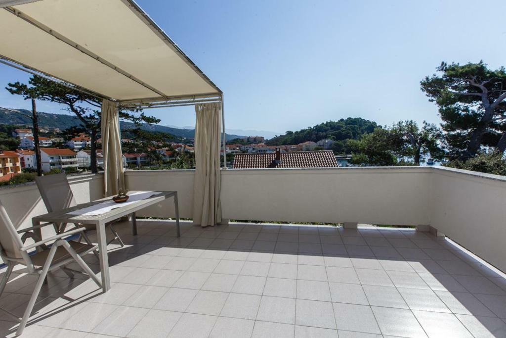 Apartments Maris Rab Town Buitenkant foto