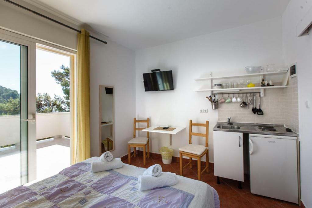 Apartments Maris Rab Town Buitenkant foto
